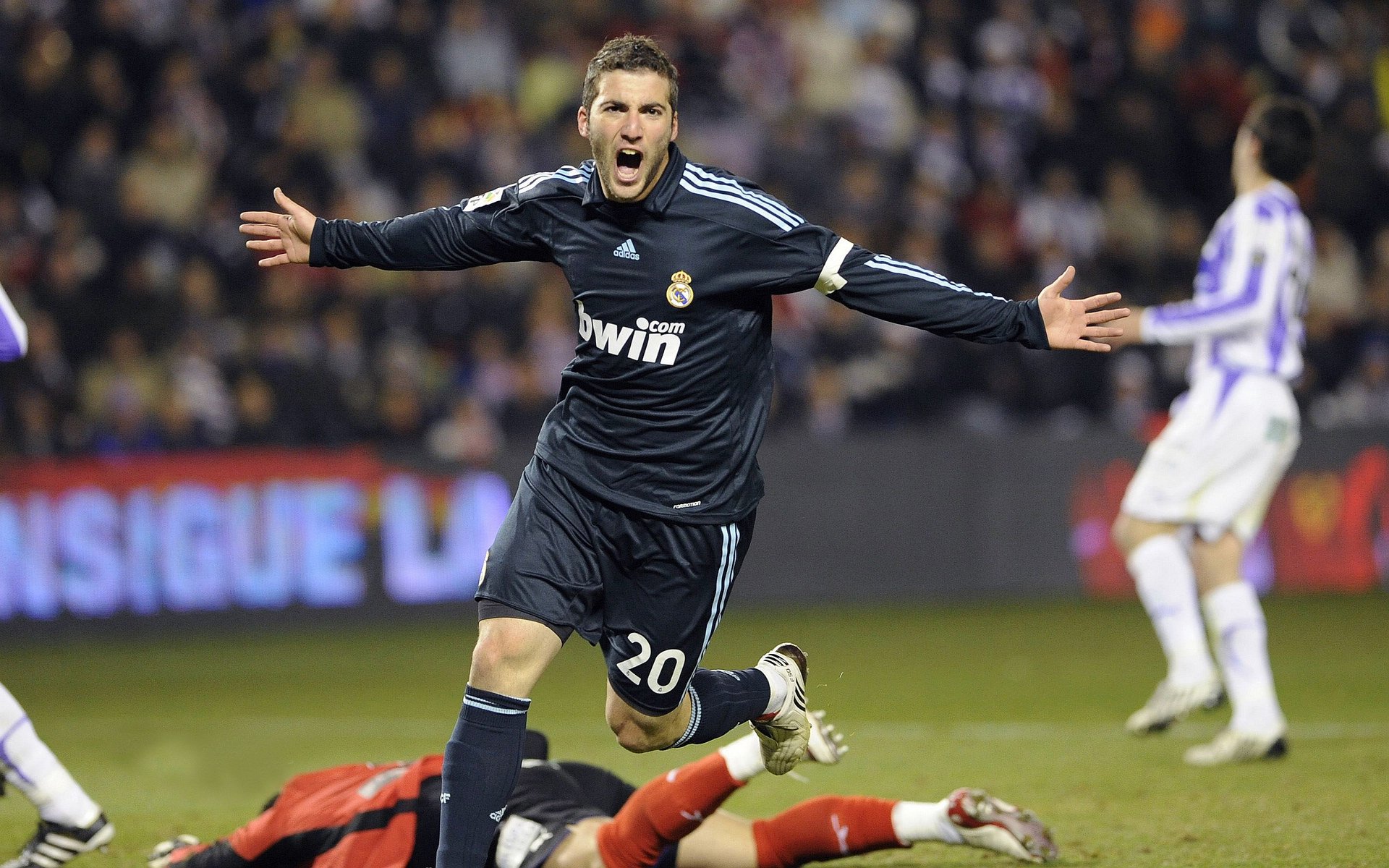 中超联赛中国青年队爆冷 球迷反思青训体系，中超青年csly