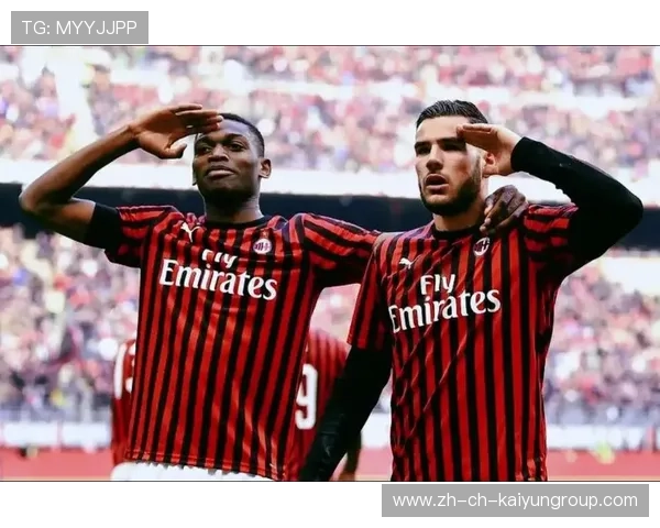 AC米兰强势推进，莱奥抽射直接洞穿大门