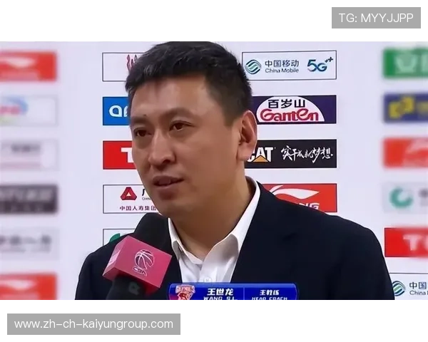 主帅战术失误致球队连败被置疑下课 主帅战术失误致球队连败被置疑下课